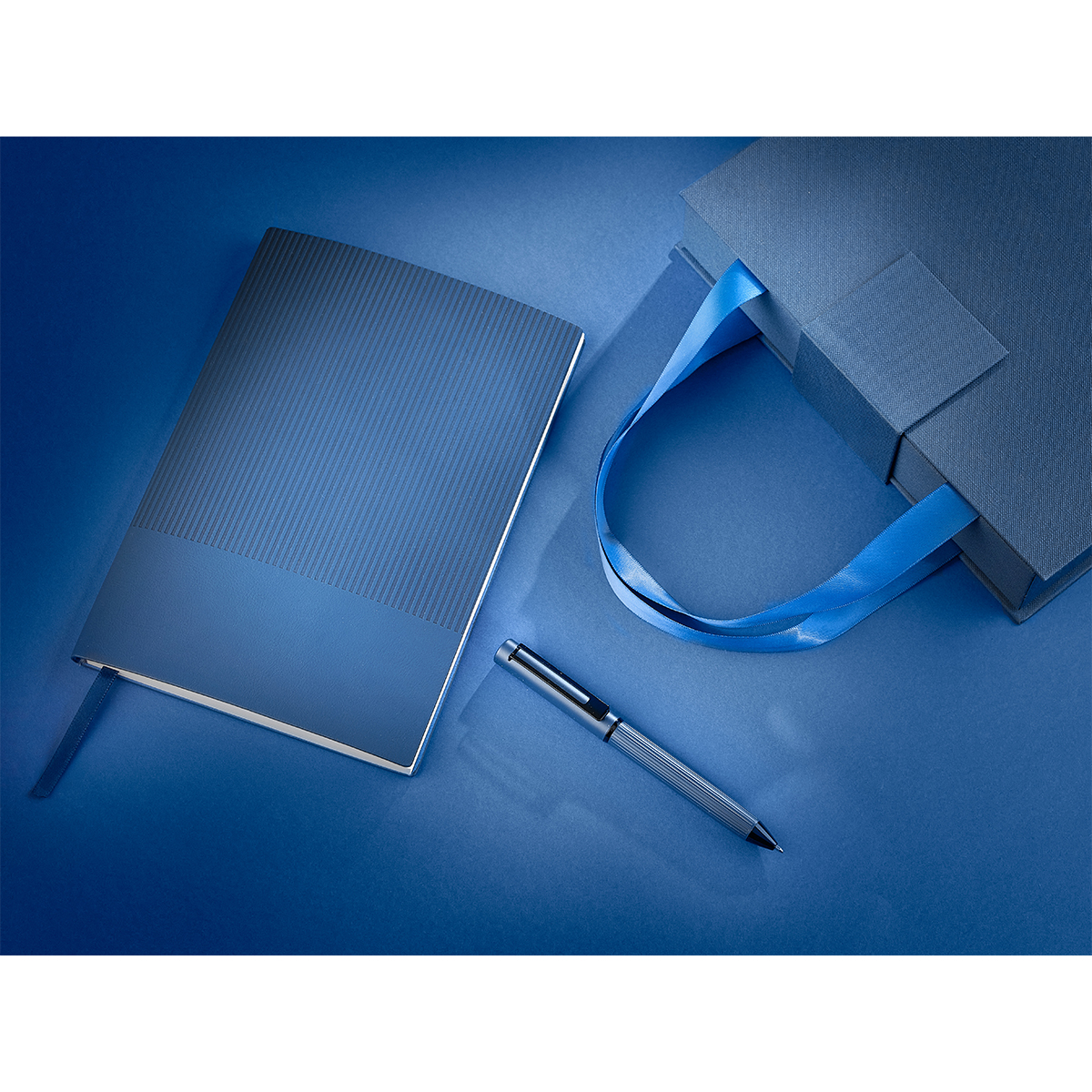 R02328.42 - Lovina gift set notebook with pen, dark blue 