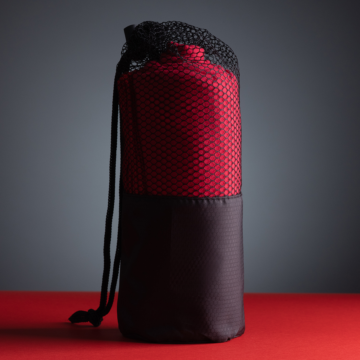 R07979.08 - Sparky sports towel, red 