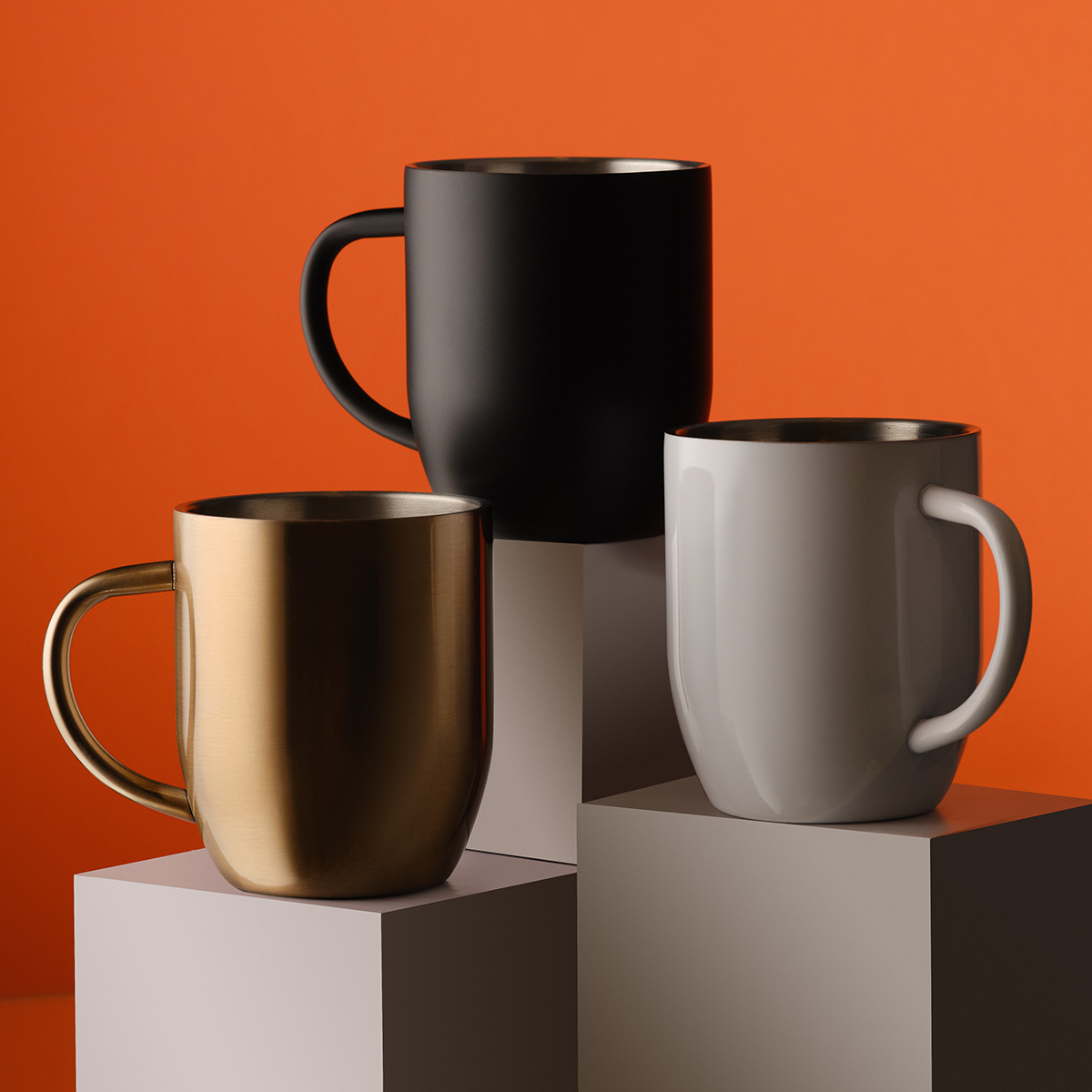 R08342.79 - 350 ml Dusk steel mug, gold 