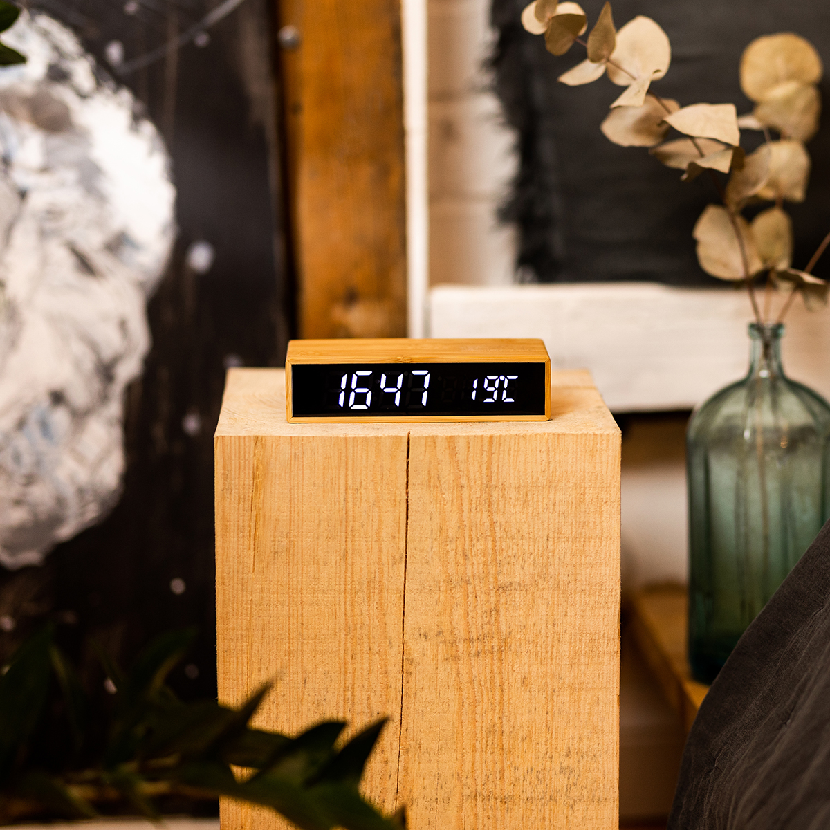 R22115.13 - Conti wireless charger with clock, brown 