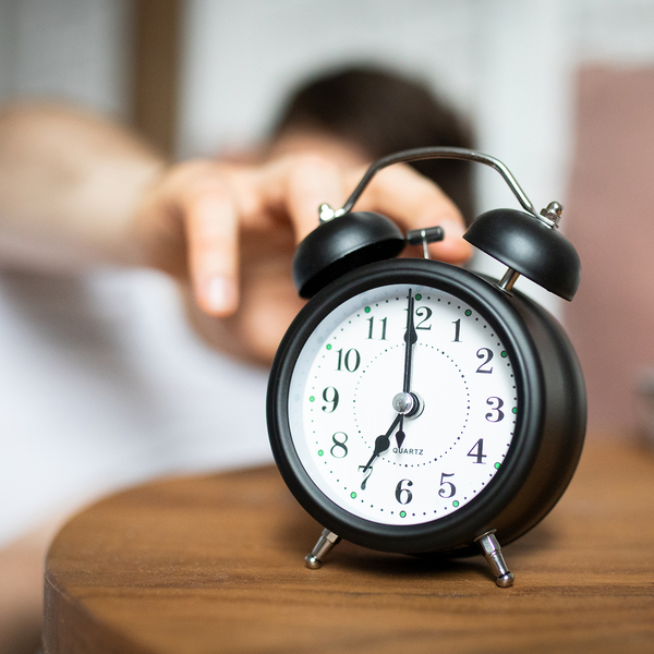 R22116.02 - Retro Alarm Clock, black 