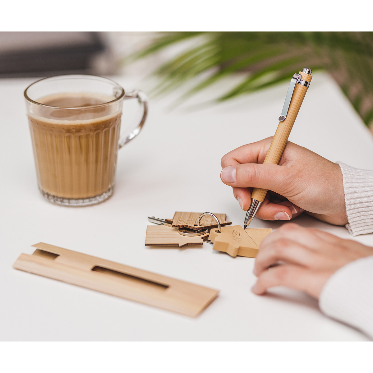 R73141.13 - Homeland bamboo keychain with memo cards, beige 