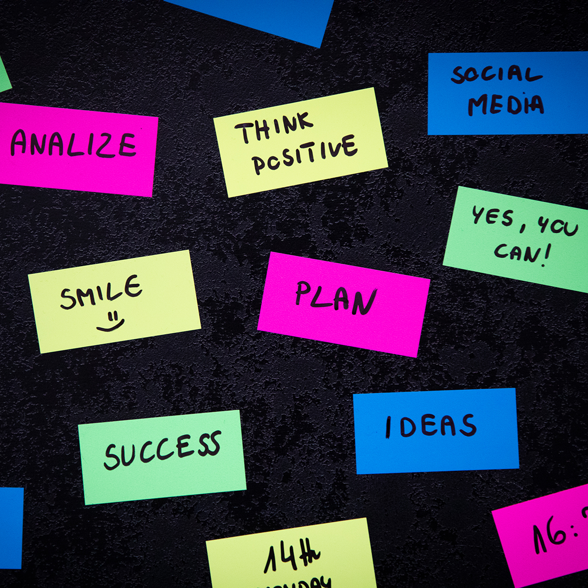 R73675.13 - Electrostatic Memo Notes, beige 