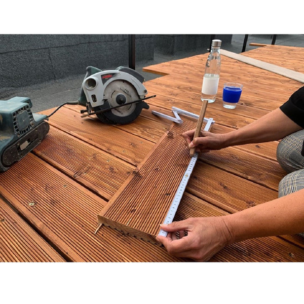 R73791 - Carpenter’s pencil, brown 